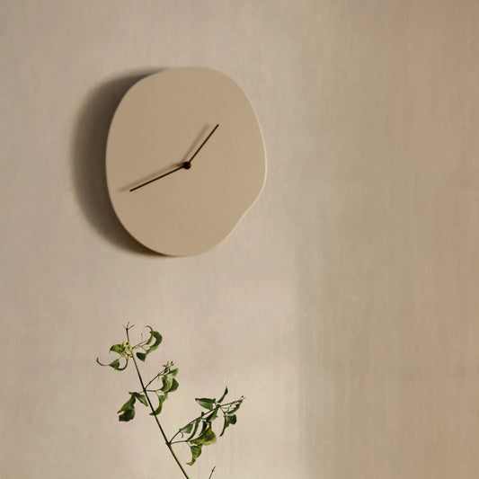 Melt Wanduhr 28 x 33cm, Cashmere
