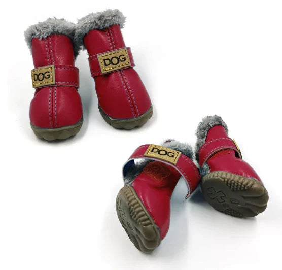 Kuschelige Hundeschneestiefel im Leder Look