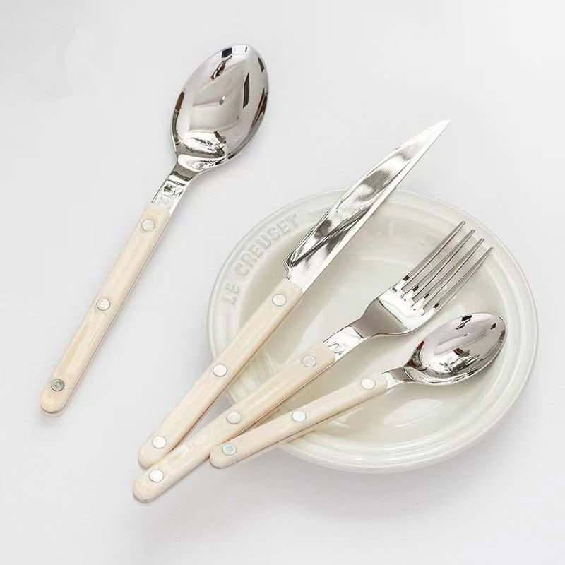 ETERNIFORCE – 24-Piece Stainless Steel Flatware Set with Engraved Design 5