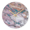 Olive - Elegante Wanduhr mit Marmor-Inspiration