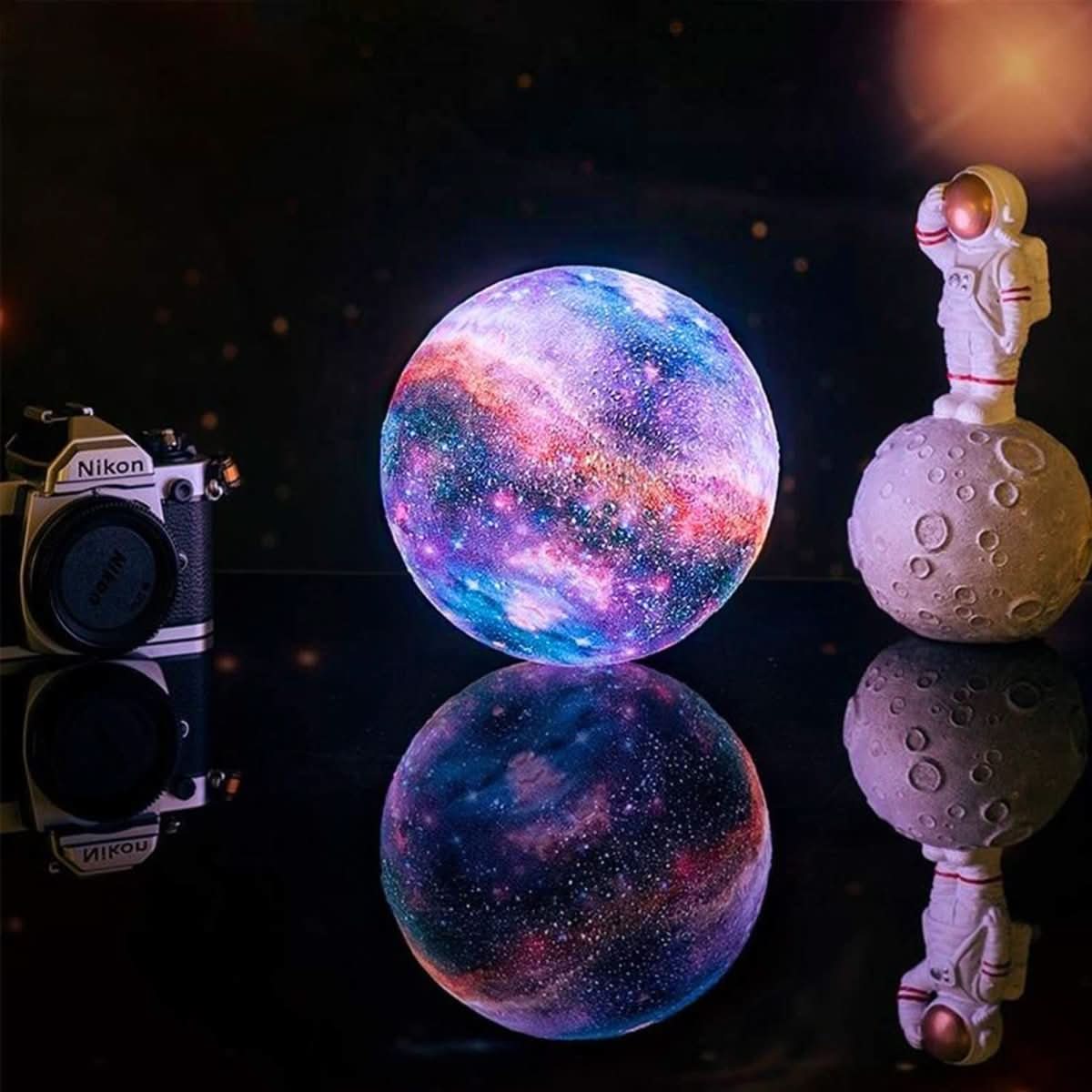 Galaxie Mondlampe – 3D-Mondlampe mit 16 Farben und Holzständer für Stimmungsvolle Beleuchtung