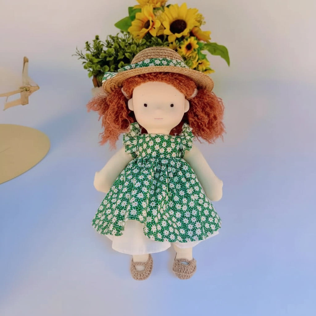 Kuschelblume – Handgefertigte Waldorfpuppe aus Weicher Baumwolle