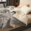 SOFTHUG LUXE – Plüschige Flanell-Fleecedecke für Komfort und Stil 0