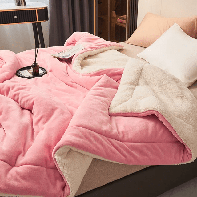 SOFTHUG LUXE – Plüschige Flanell-Fleecedecke für Komfort und Stil 9