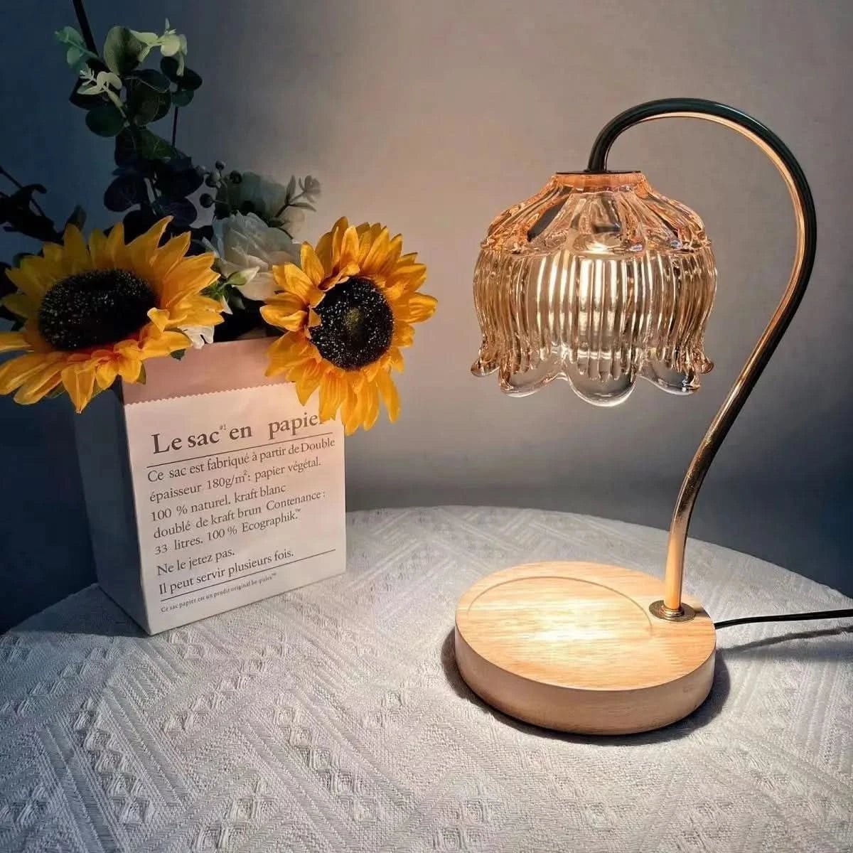 LIVORA – Stilvolle Tischlampe