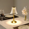 Wiederaufladbare USB-LED-Tischlampe im Retro-Design