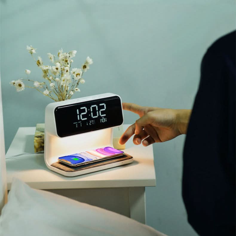 SleekStation – Aufgeräumte Nachttischlösung mit Touch-Lampe 3