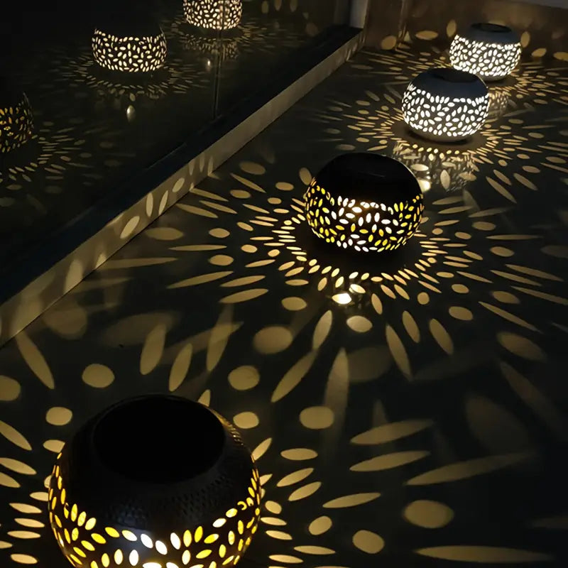 Gepunktete Solar-Gartenbeleuchtung – Dekorative Lampe für Außenbereich und Terrasse