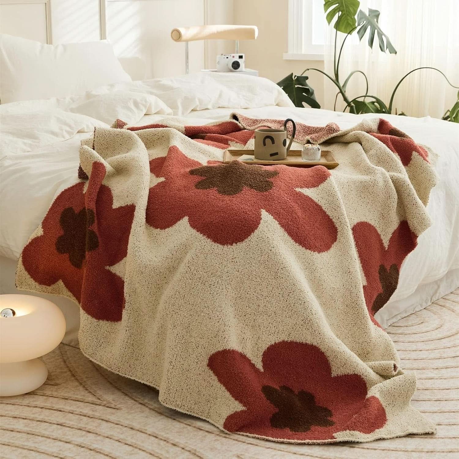 CAS - Gestrickte Decke Mit Blumenmuster
