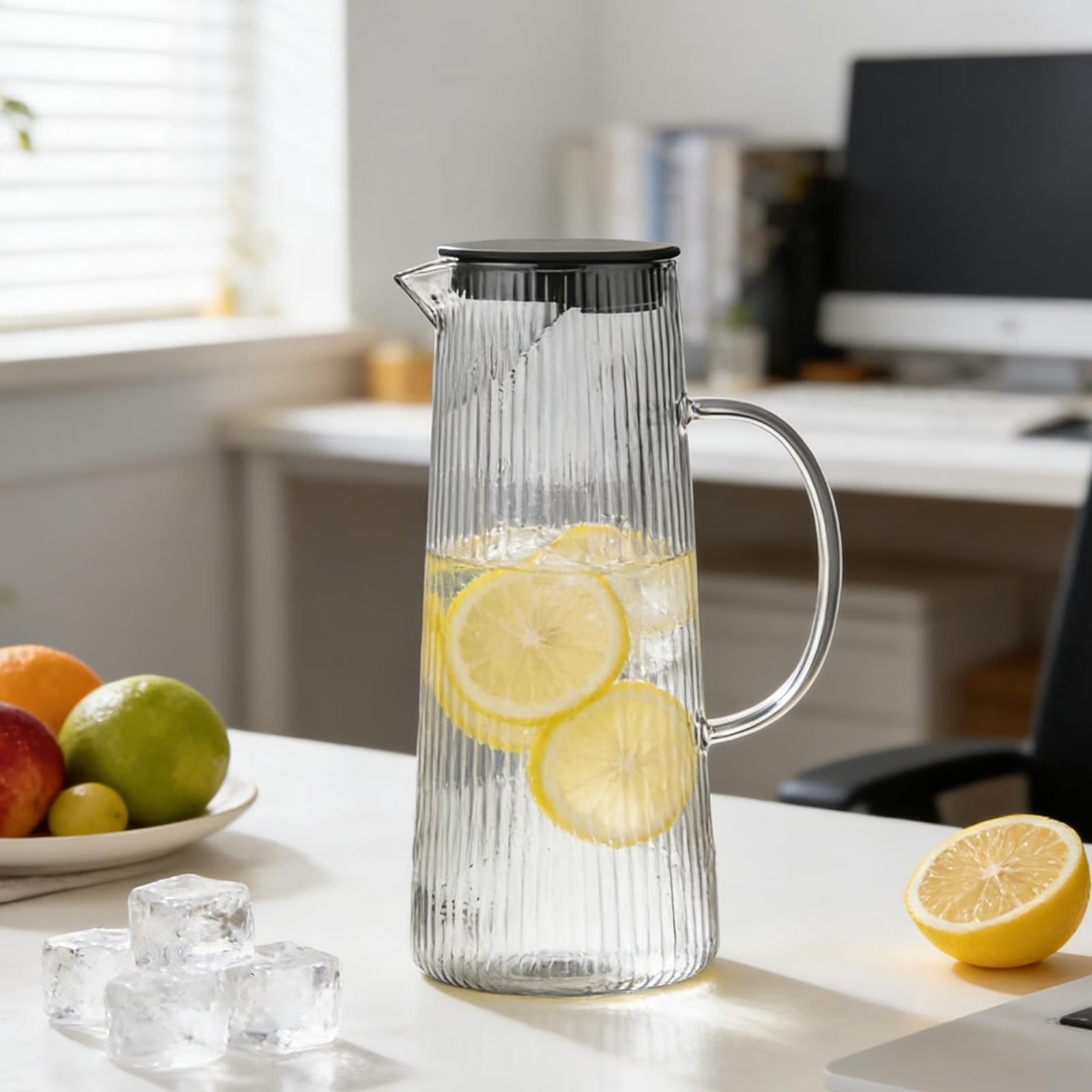 Krug Caleza – Eleganter Wasserkrug aus Klarglas