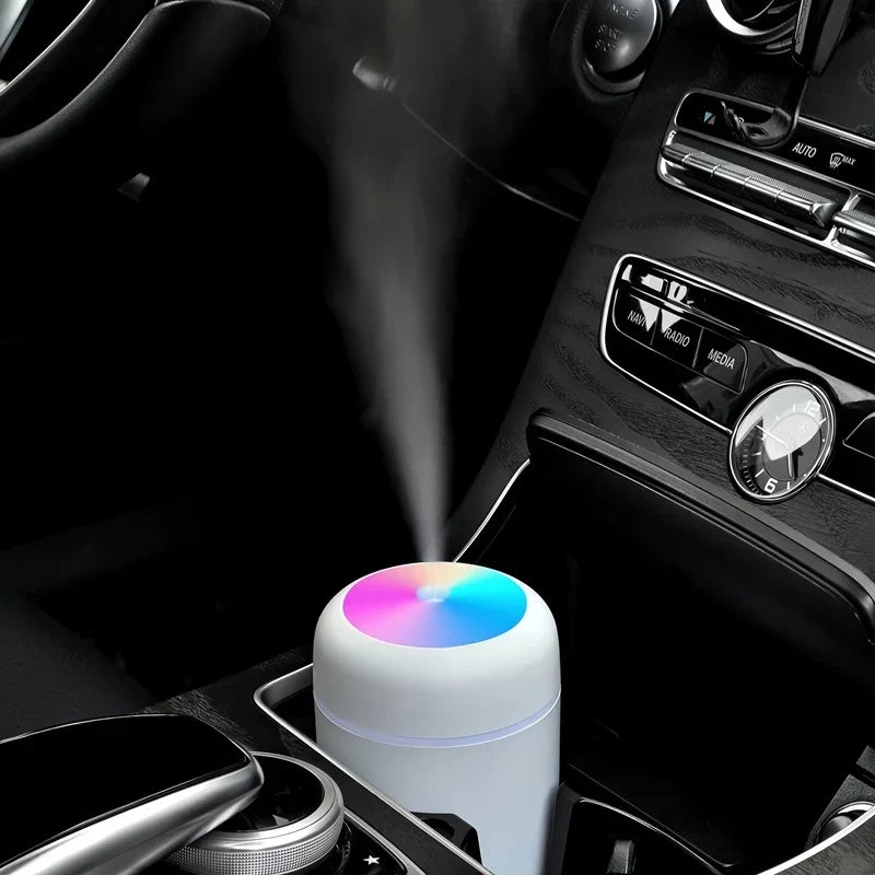 Kompakter Luftbefeuchter Mit Aromatherapie USB-Betrieben Für Auto Und Schlafzimmer