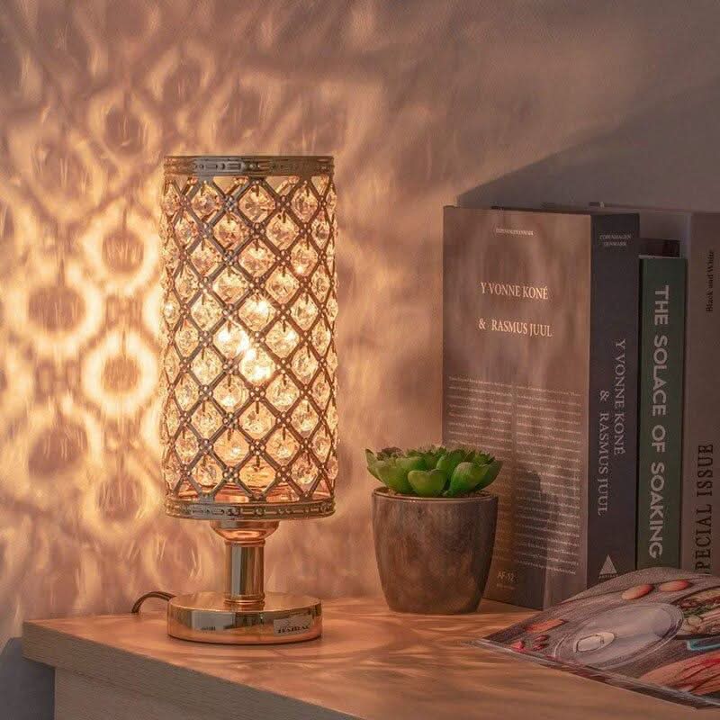 SOLVINA – Strahlende Tischlampe