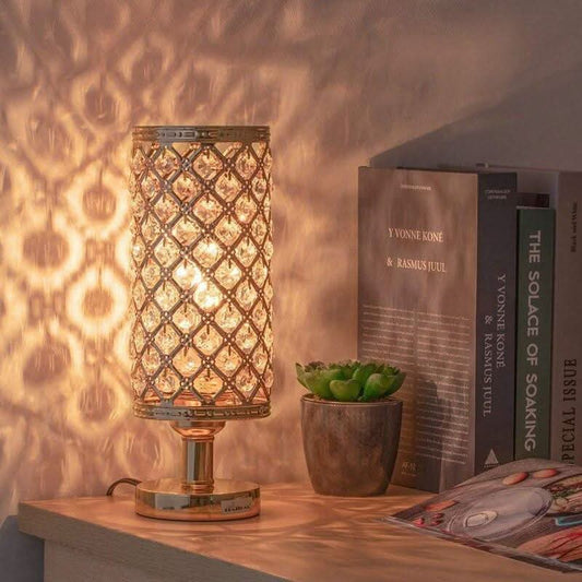 SOLVINA – Strahlende Tischlampe